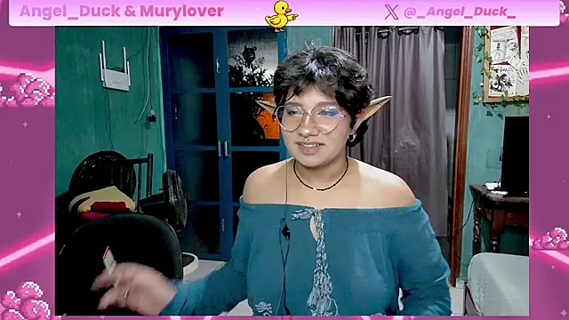 Chat +18 de Angel_Duck ao vivo