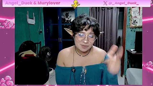Angel_Duck Chat XXX in diretta