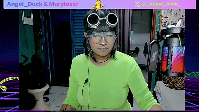 Chat +18 de Angel_Duck ao vivo