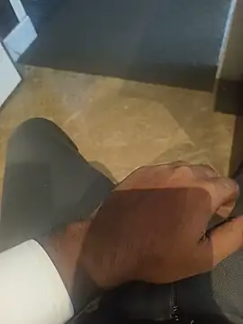 hotboy43339 Show in webcam