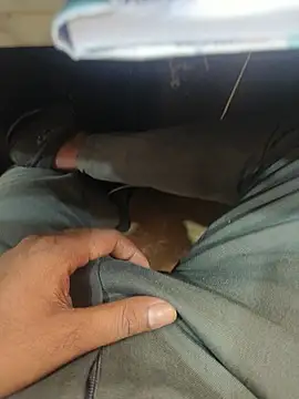 הופעת וובקאם של hotboy43339