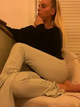 Chat +18 de BrumeLove ao vivo