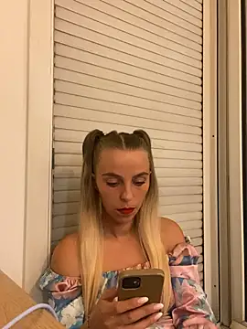 BrumeLove Live XXX-Chat