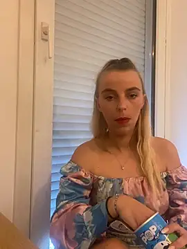 BrumeLove Adlı Modelin Canlı XXX Sohbeti