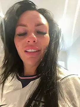 BELLABLACKXUK's Webcam Show