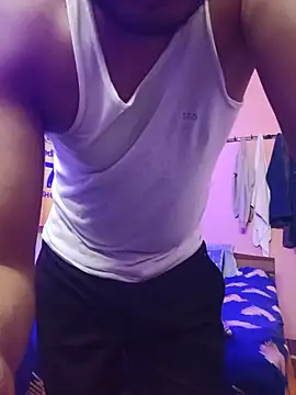 Show modela Fitness_hotboy na web-kameri