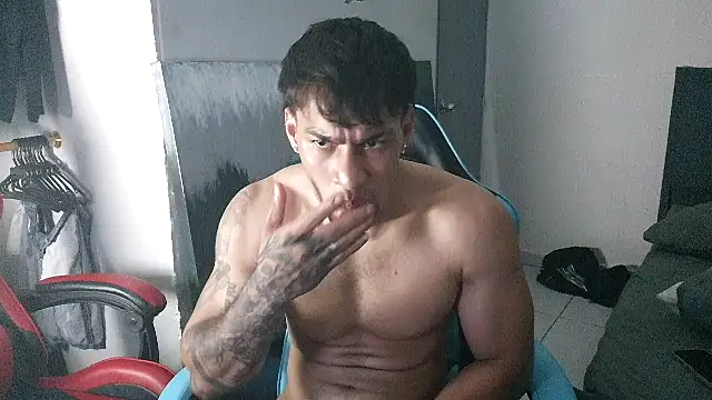latin_party007 Show Webcam