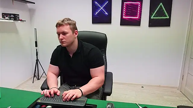 Pokazy przed kamerką – Richard_Dullas