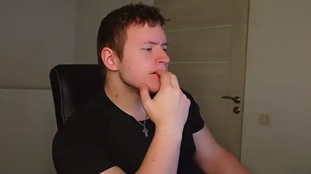 הופעת וובקאם של Richard_Dullas
