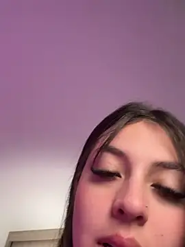 Mavii_'s Live Chat Room
