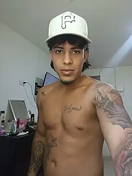 Jaacob_7 Show in webcam