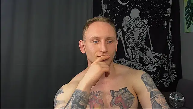 Marty_Ken Show in webcam