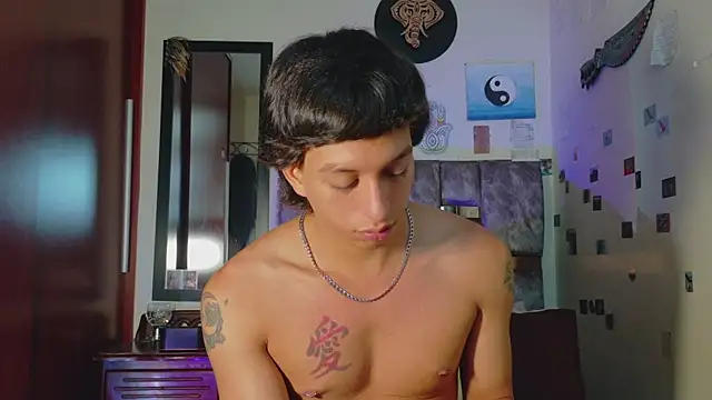 Pokazy przed kamerką – DannyPhantom555