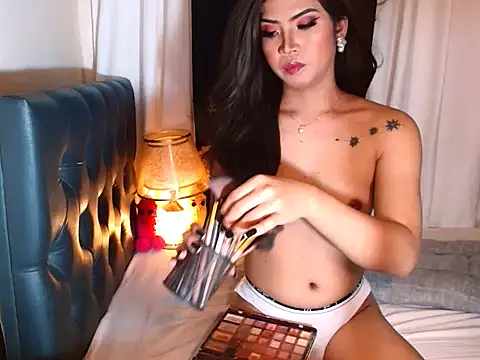 Gwensweetcum's Webcam Show