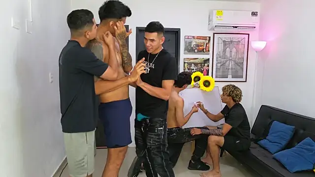 عرض كام Voyeurism_guyss