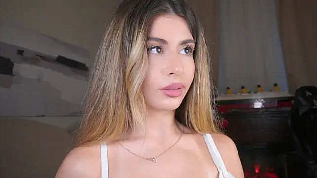 צ'אט XXX בשידור חי של GeorginaHarn