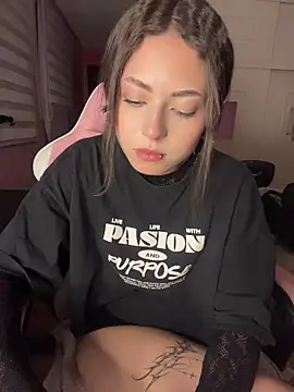 PrettyAmber's Live XXX Chat