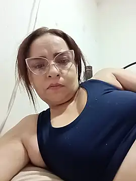 tany90's Live XXX Chat