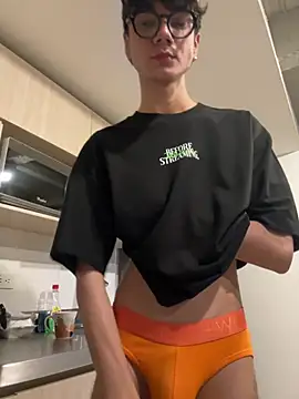 Phillicious__ Adlı Modelin Web Kamerası Şovu