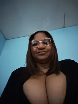 Avannay 라이브 XXX 채팅