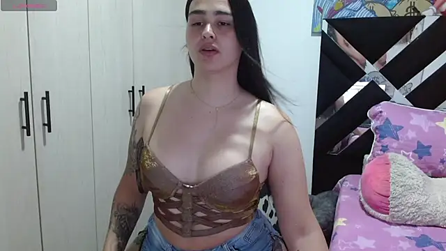 SarithaBunny Show Webcam