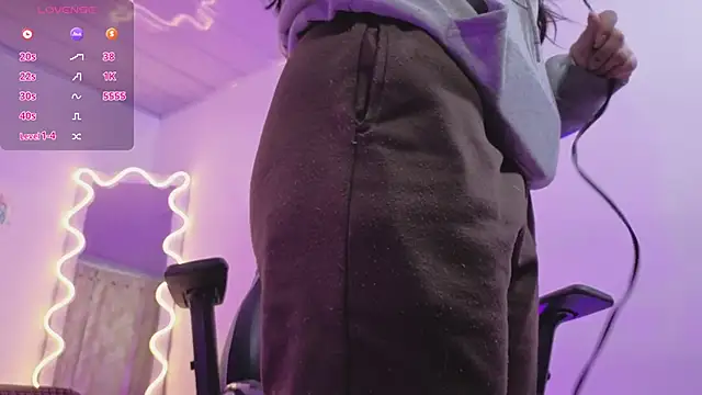 ZURY_TAY's Live XXX Chat