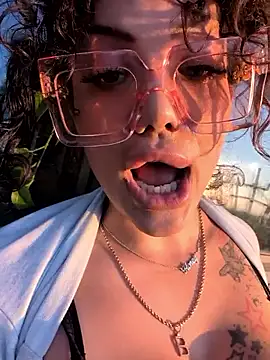 Av3ryyBe3n Live XXX chat