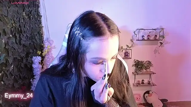 Eymmy_24のライブXXXチャット