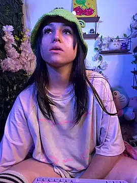 Eymmy_24 Live XXX-Chat