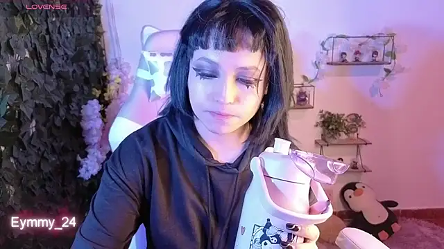 Eymmy_24's Live XXX Chat