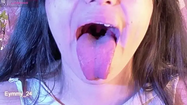 Eymmy_24 élő XXX-chatje