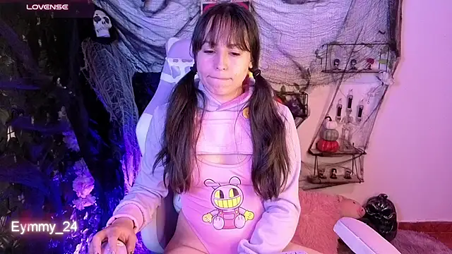 Eymmy_24's Webcam Show