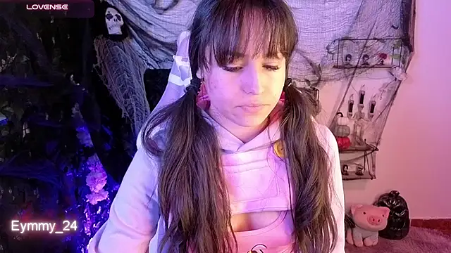 Eymmy_24's Webcam Show