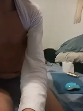 הופעת וובקאם של Naughty_Boy13