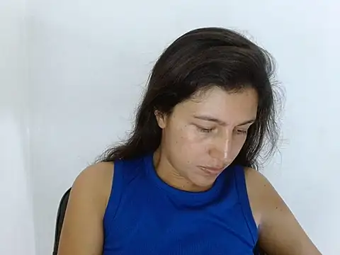 SarahFriendly – Naživo XXX chat
