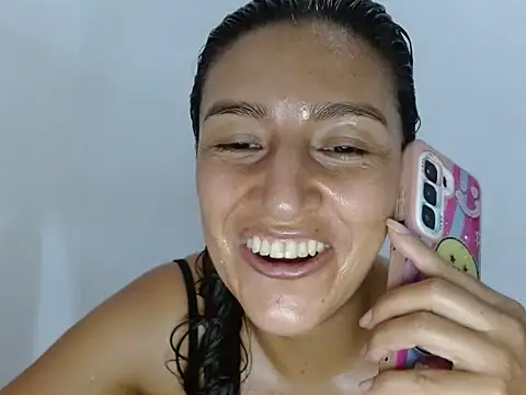 צ'אט XXX בשידור חי של SarahFriendly