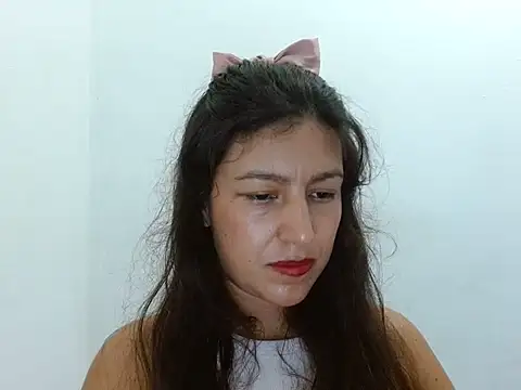 SarahFriendly Chat XXX in diretta