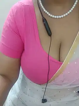 Tamil_aishu09 Adlı Modelin Canlı Sohbet Odası