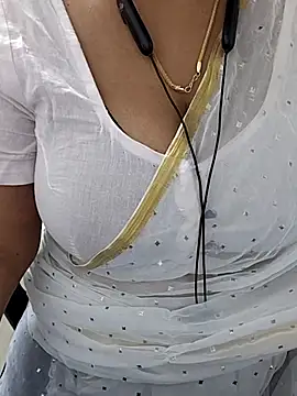 Tamil-ranjitha07's Live Chat Room
