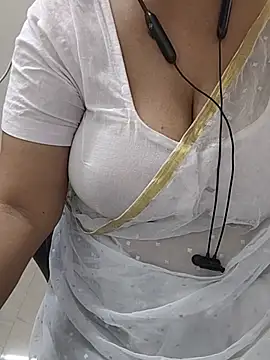 Tamil-ranjitha07 Show in webcam