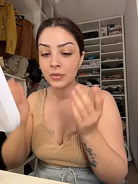 Lexi_Storm Adlı Modelin Canlı XXX Sohbeti