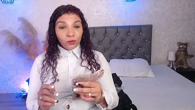 Serena_Houstonn's Live XXX Chat