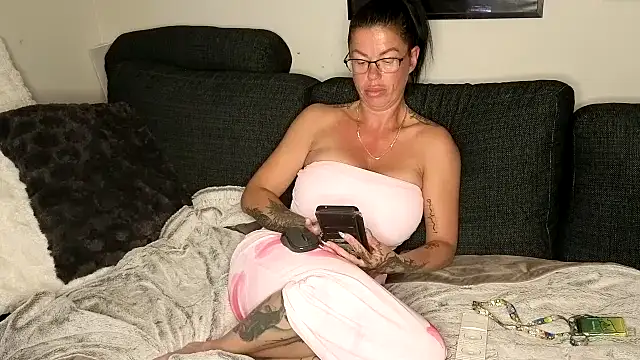 sexygilf82 网络视讯表演