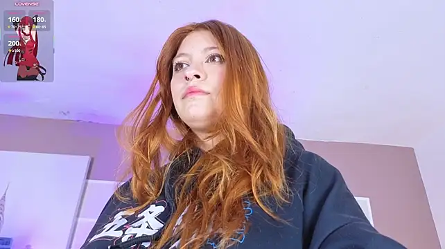 הופעת וובקאם של VelvetFox_