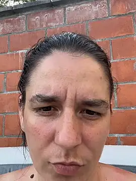 Živá chatovací místnost Fcupbabe