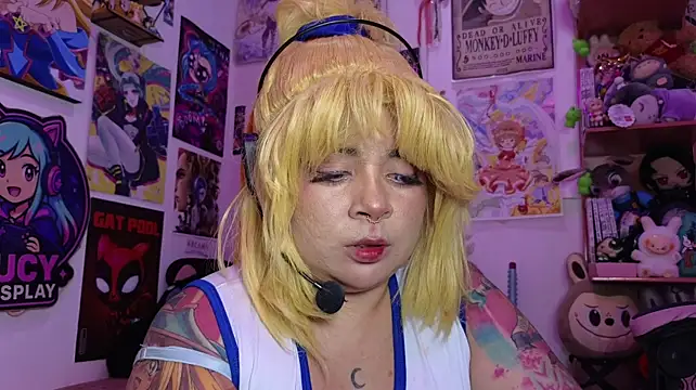 Lucycosplay777 Adlı Modelin Canlı XXX Sohbeti