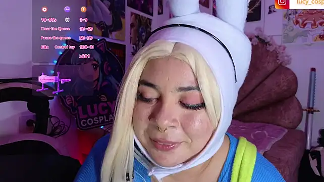 دردشة Lucycosplay777 الجنسية المباشرة