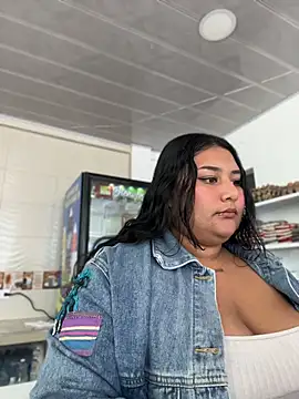 Chat XXX ao vivo de Nicky-222