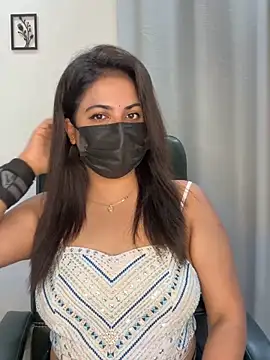 Kavya_hotieeeee Adlı Modelin Canlı XXX Sohbeti