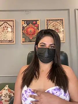 Varsha__world Chat XXX in diretta